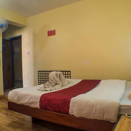 Hotel Meera Pokhara Exterior photo