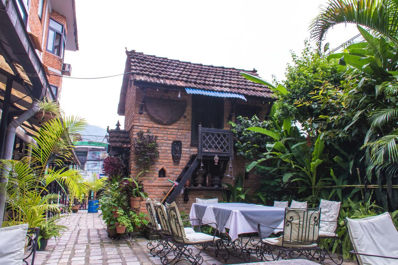 Hotel Meera Pokhara Exterior photo