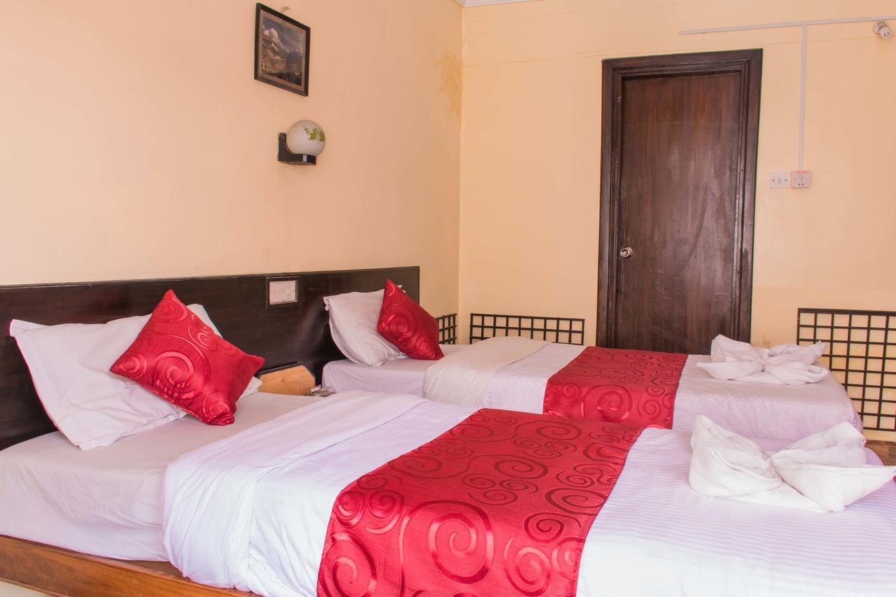 Hotel Meera Pokhara Exterior photo